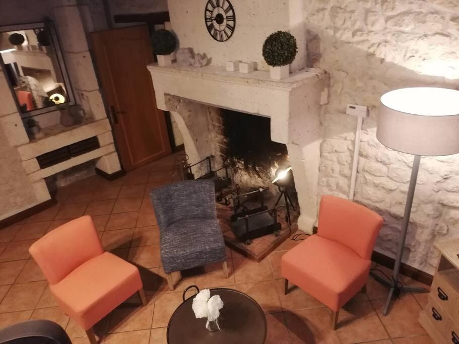 Maison Charentaise A La Campagne Becheresse Exterior photo
